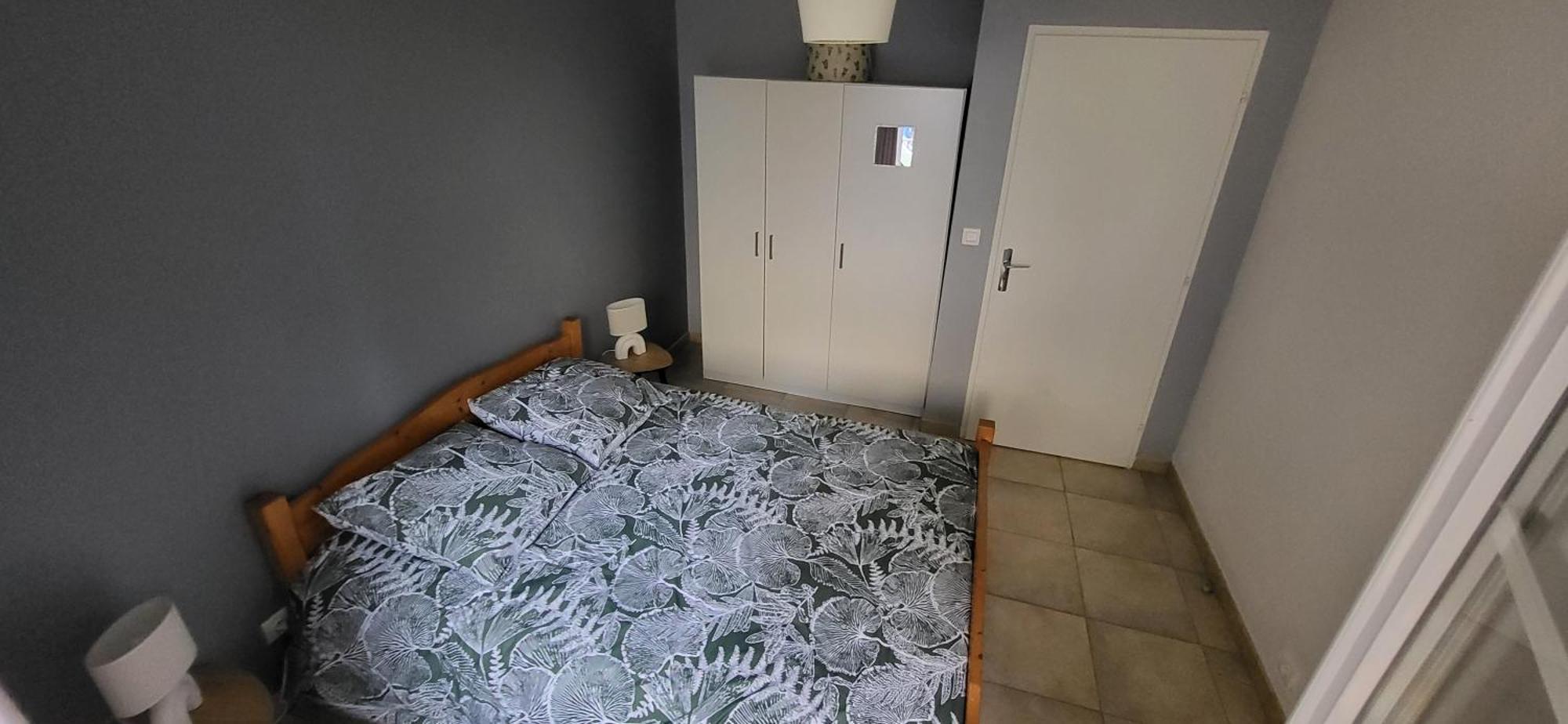 Maison De Plein Pied Avec Jardin Privatif Centre Ville Milly-la-Foret Luaran gambar